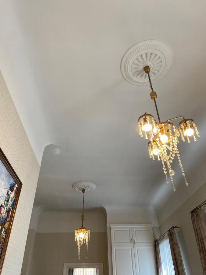 Elegant Apartment In Historical Centre & Free Locked Parking Рига Екстериор снимка