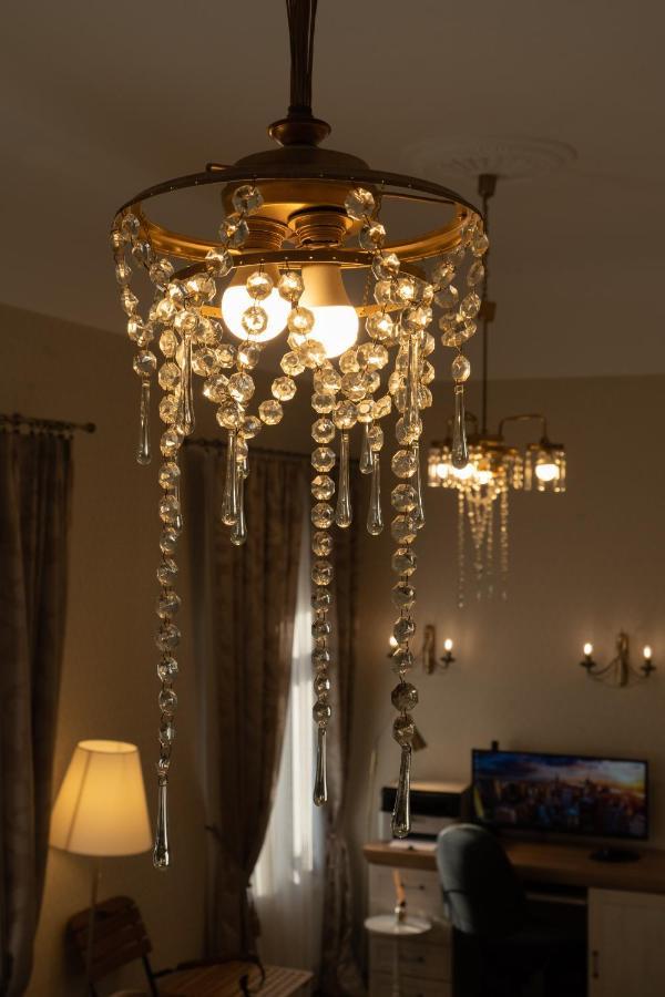 Elegant Apartment In Historical Centre & Free Locked Parking Рига Екстериор снимка