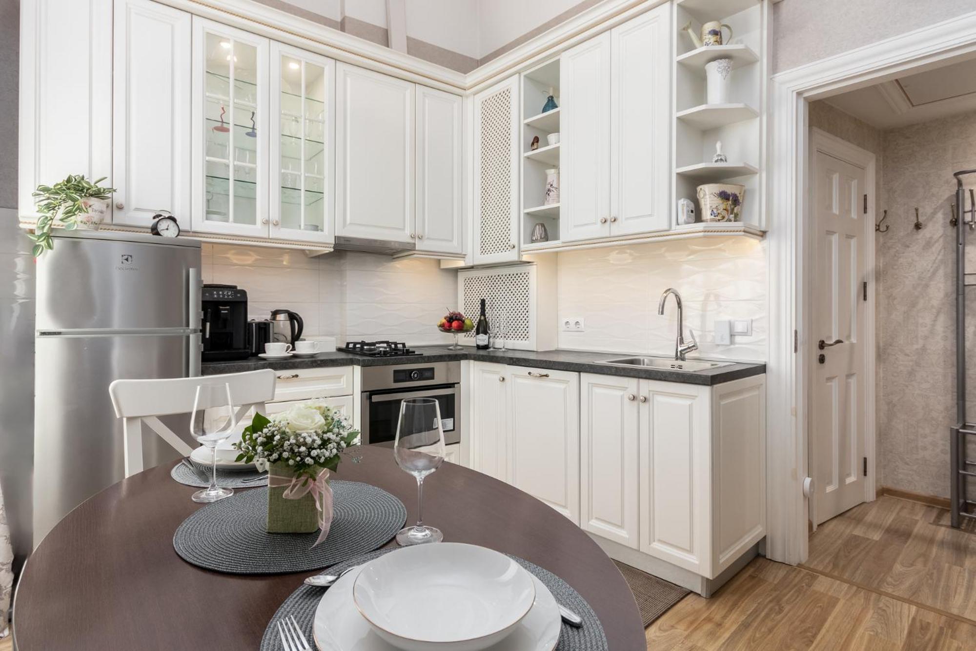 Elegant Apartment In Historical Centre & Free Locked Parking Рига Екстериор снимка