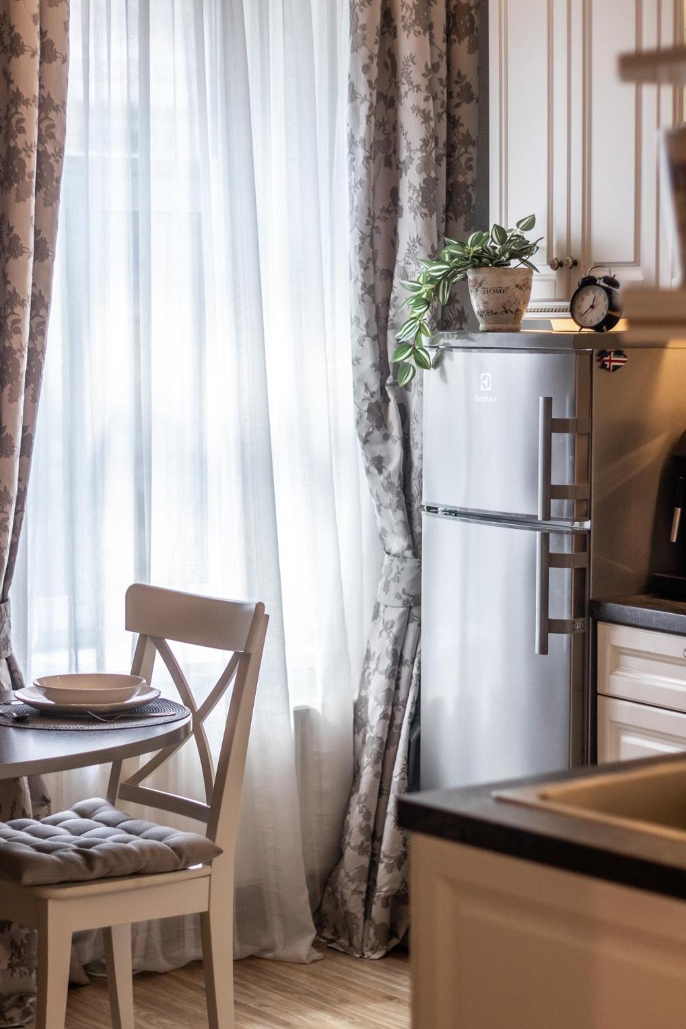 Elegant Apartment In Historical Centre & Free Locked Parking Рига Екстериор снимка
